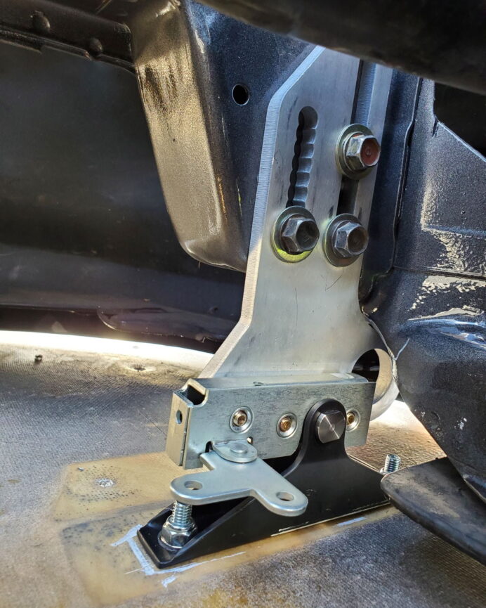 Professional Awesome 1994-2001 Acura Integra & 1992-2000 Honda Civic Quick Release Splitter Support System - Image 5