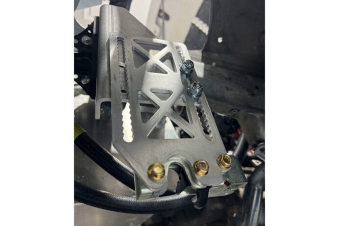 Professional Awesome BMW E36 Quick Release Splitter Support System - Image 7