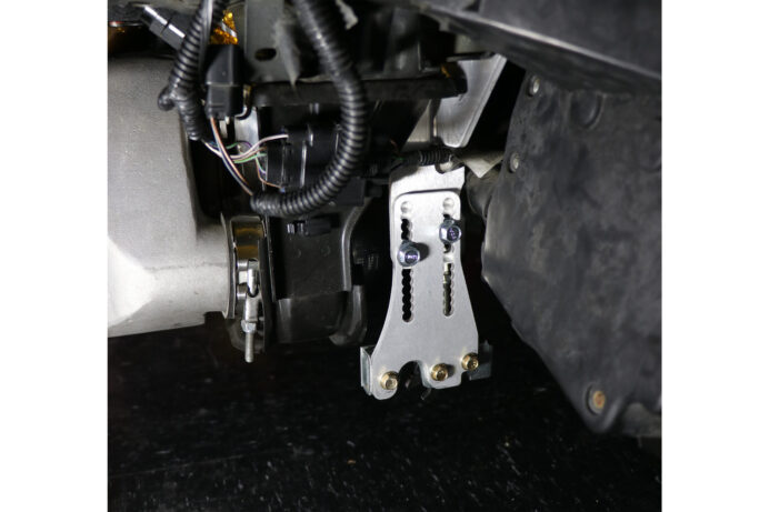 Professional Awesome 2013-18 Ford Focus ST Quick Release Splitter Support System - Image 7