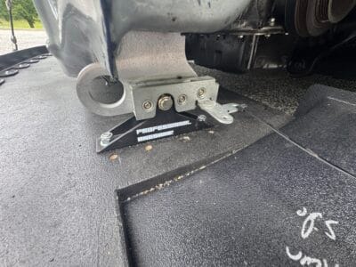 Professional Awesome quick-release splitter receiver mounted beneath a 1999 Honda Civic Si